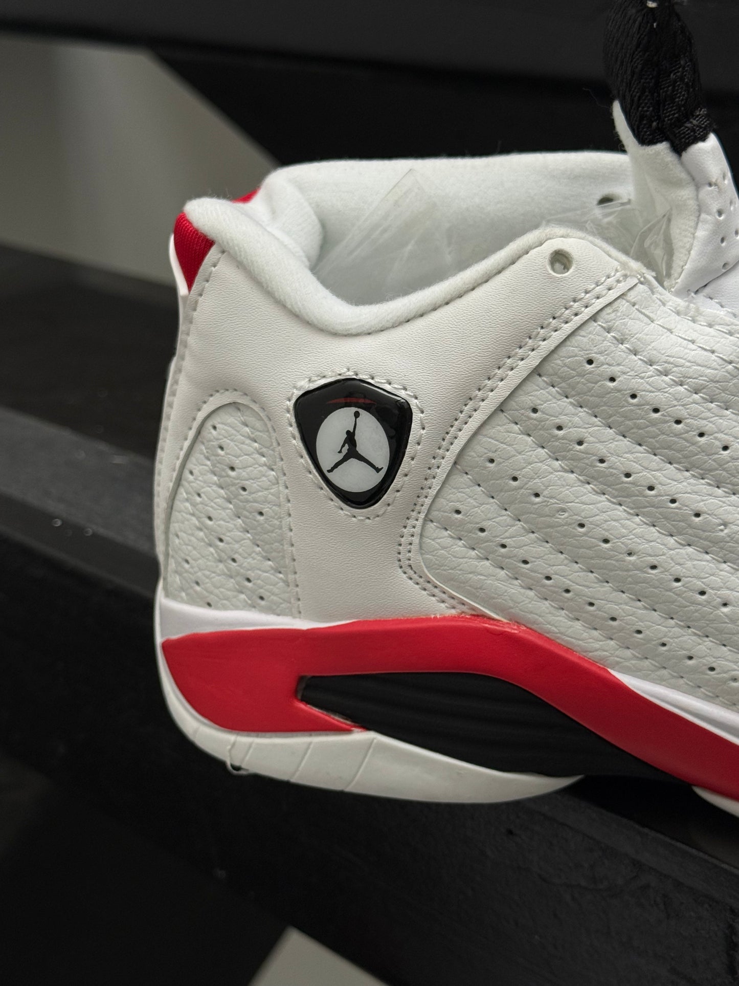 AIR JORDAN RETRO 14