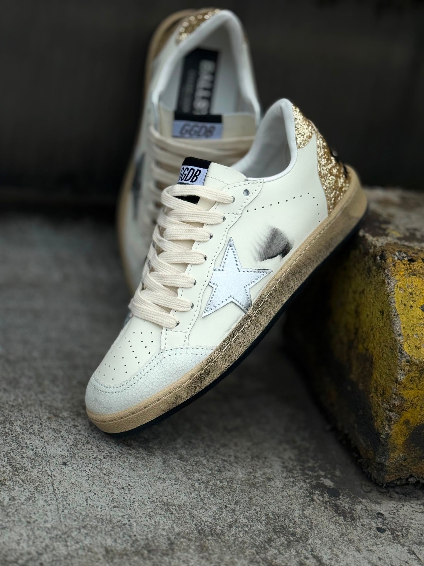 Golden Goose Ball Star blanco con dorado