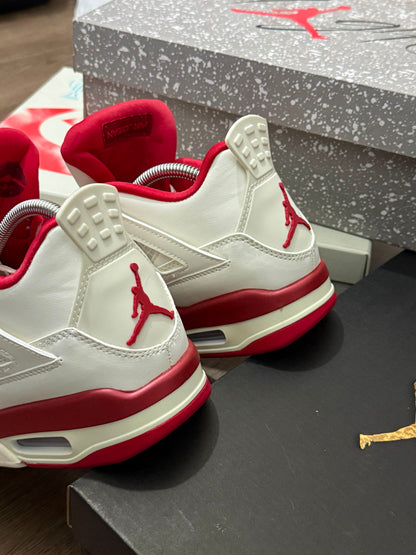 Nike Air Jordan 4 Retro Valentine's Day
