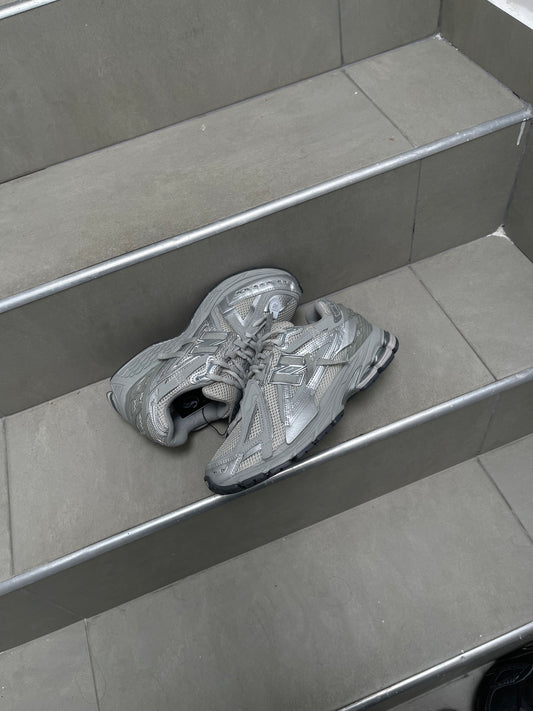 New Balance 1906R Grey
