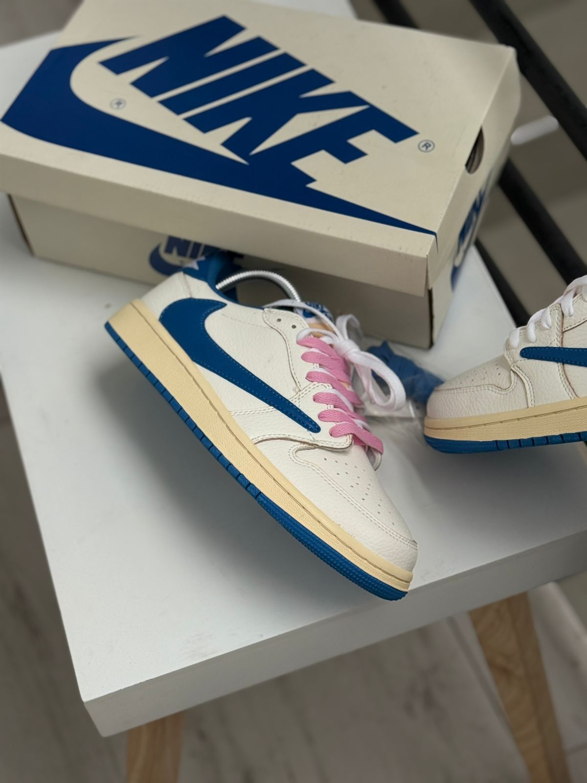 Air Jordan Retro 1 X Travis Scott