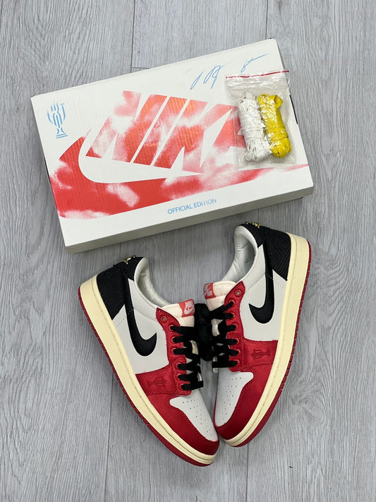 Air Jordan 1 Low OG 'Trophy Room' (1.1)