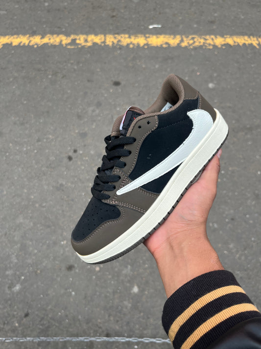 Jordan 1 Low x Travis Scott 'Mocha' (1.1)