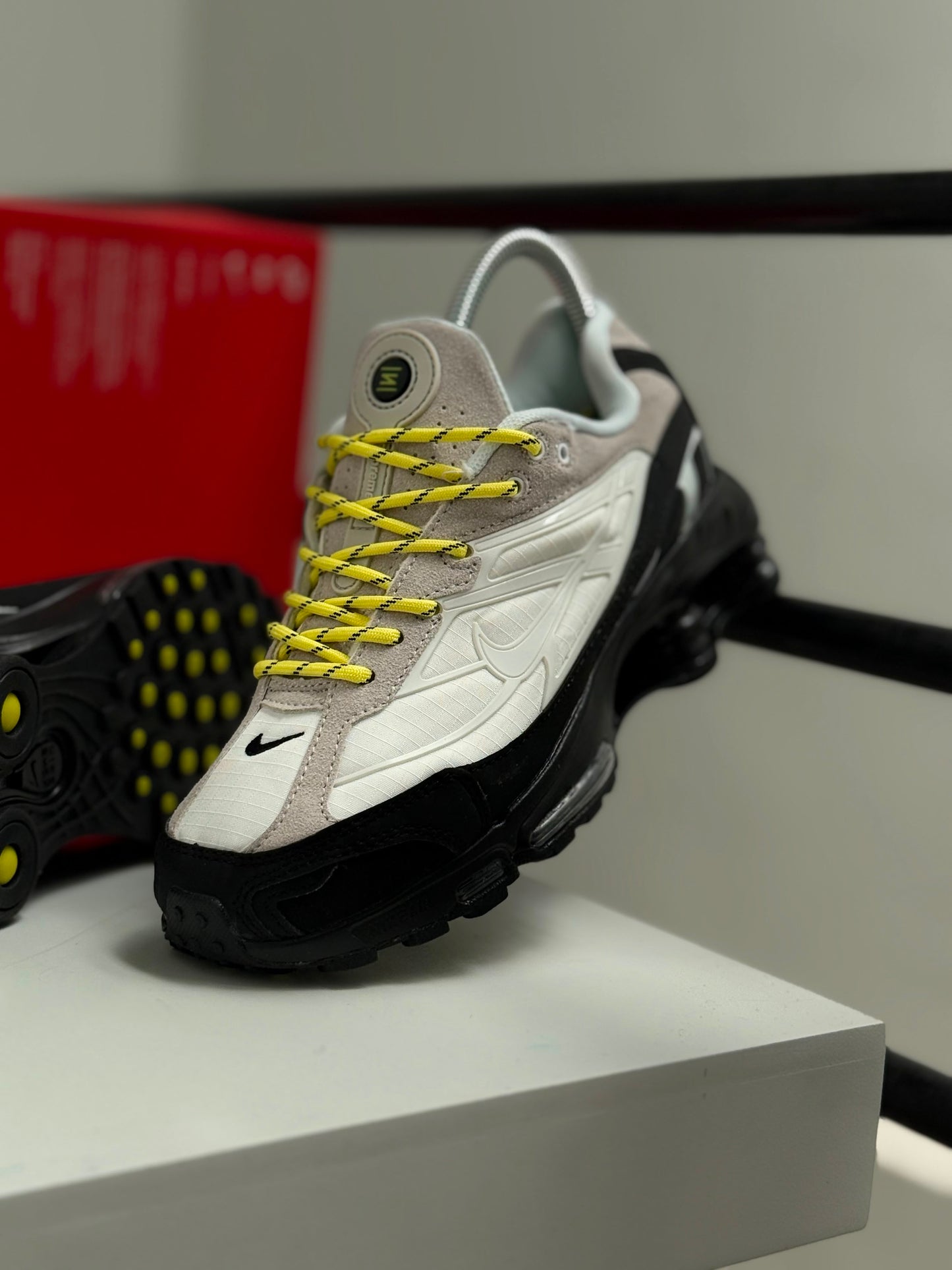 NIKE SHOX X SUPREME