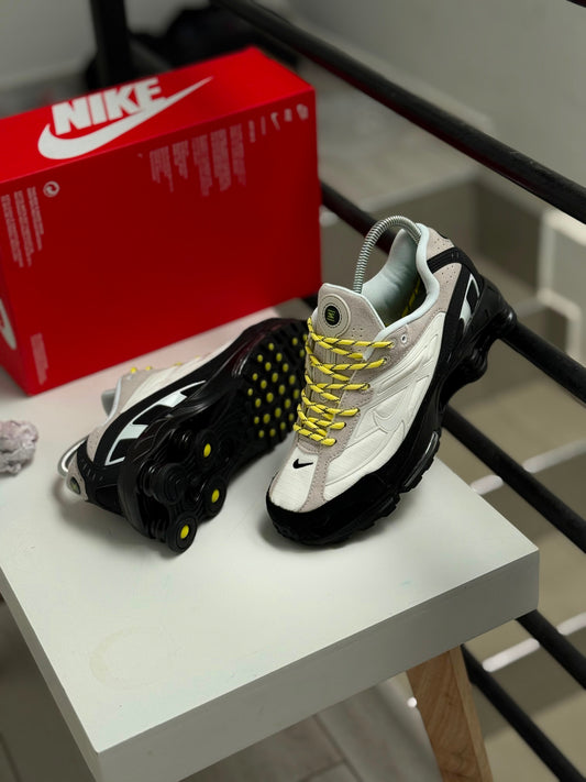 NIKE SHOX X SUPREME