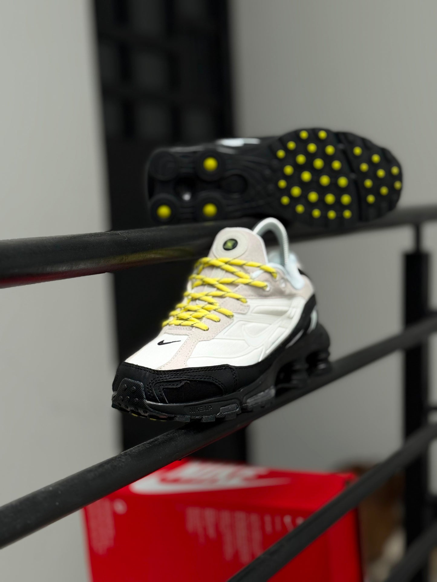 NIKE SHOX X SUPREME