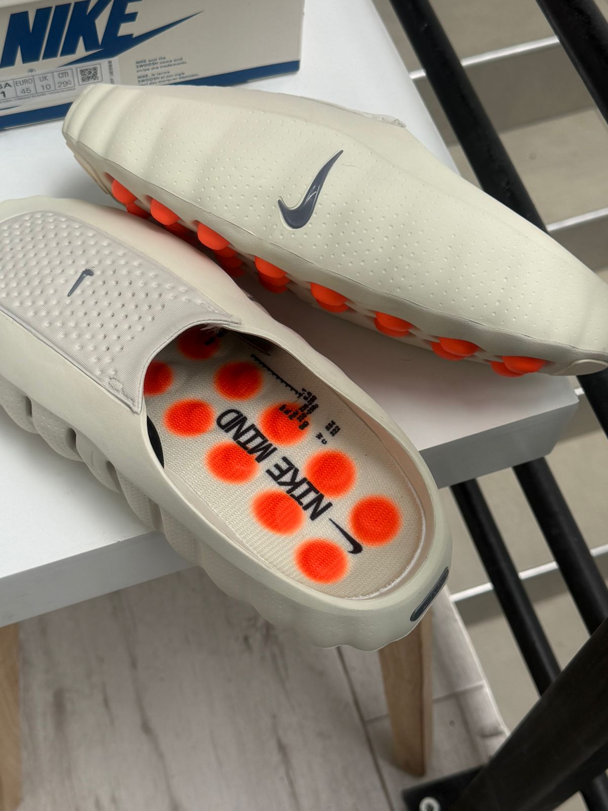 NIKE MIND 001